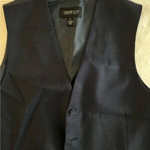 Men’s navy blue vest, extra large. Kenneth Cole.